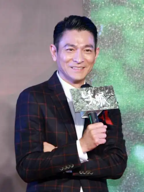 刘德华与肖央万茜新电影为宣传入驻平台短短时间获五千万粉丝