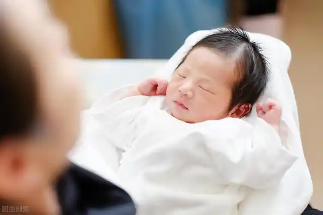 新生宝宝独有的5大特征,个个都是"健康证",宝妈快来了解下