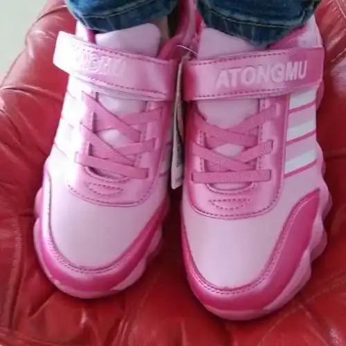 我习惯了光脚穿鞋,十年了改不了,但很臭,怎么防鞋臭这三双七波辉童鞋