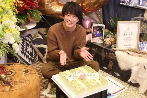 佐藤健直播# 砂糖直播啦!生日快乐啊小天… - 堆糖,美图壁纸兴趣汕