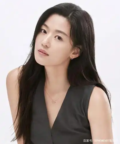 全智贤最新画报曝光,演绎不同造型的女神,颜值状态也太好了吧