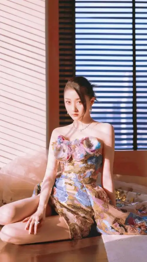 关晓彤飞天奖花朵仙女裙