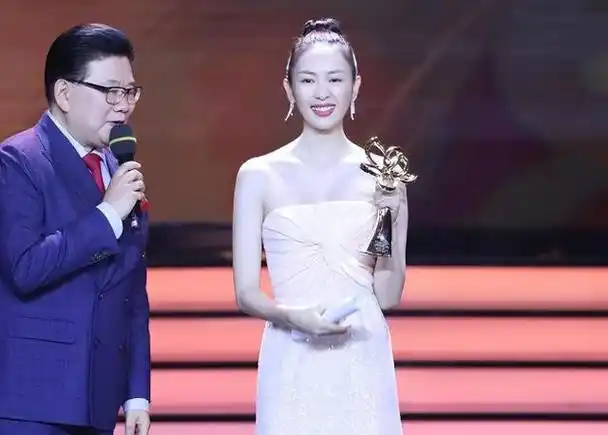 家暴陷害,外泄私照,这几位遇人不淑的女明星能翻身,真好