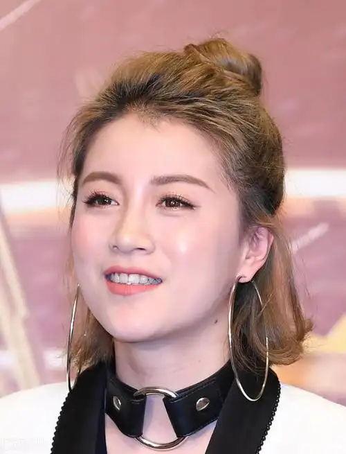 李嘉格这身材,这才是尤物啊!