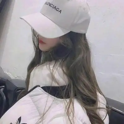 超酷戴帽子女生头像女生反戴鸭舌帽霸气头像