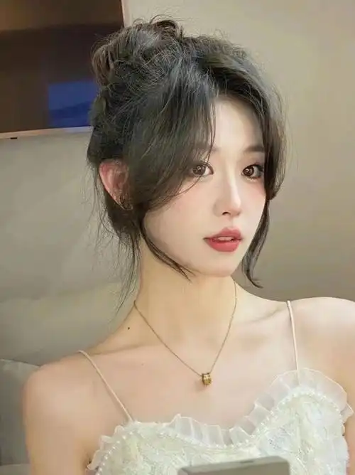 女生减龄瘦脸刘海八字刘海中分刘海