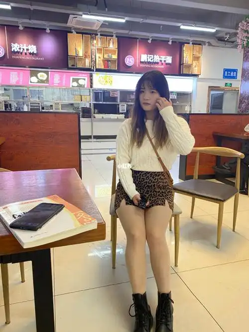 斑马纹穿搭|小胖墩身高160cm体重120|性感_穿搭_时尚_女装_微胖女孩穿