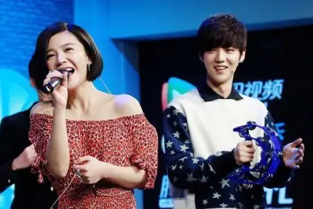 鹿晗妈妈叫翁文凤