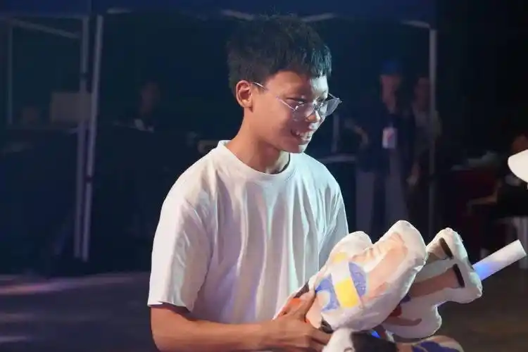 劲舞,乐队,游戏……这里的狂欢派对嗨嗨嗨,今晚下沙海滨继续_福州