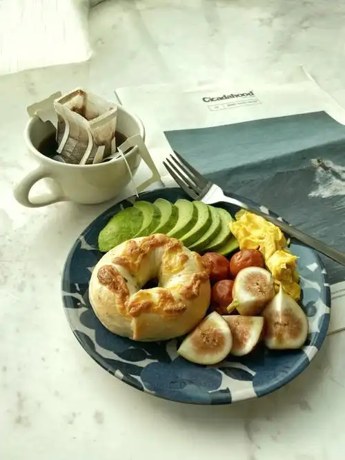 烤完放了一会儿漏气的芝士波波肠