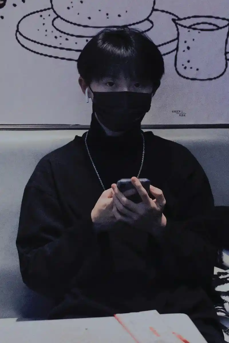 马嘉祺 #做梦素材 我接到这个采访时,手止不住的颤抖,那是 - 抖音