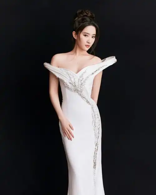 刘亦菲高定白裙