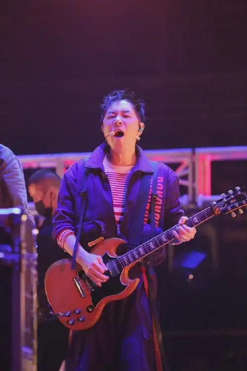 黄贯中的童年记忆是大白兔奶糖