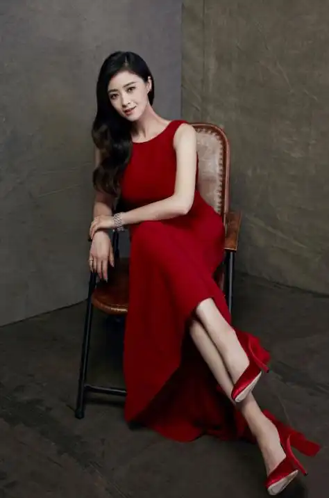 5位被身材拖累惨了的女明星:看脸好惊艳,一看全身就完蛋