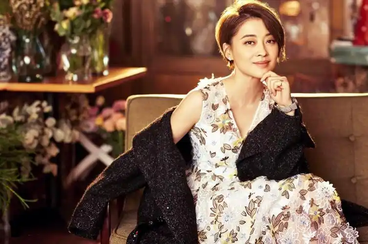 回顾梅婷婚后6年花400万养不熟白眼狼二婚嫁大11岁老公