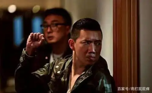 《无间道》里傻强是否知道陈永仁是卧底?