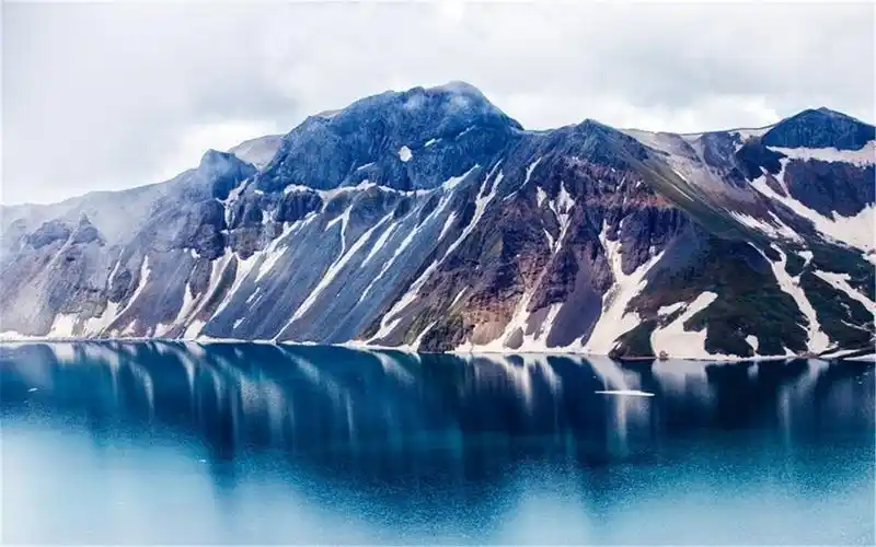 长白山天池唯美高清桌面壁纸