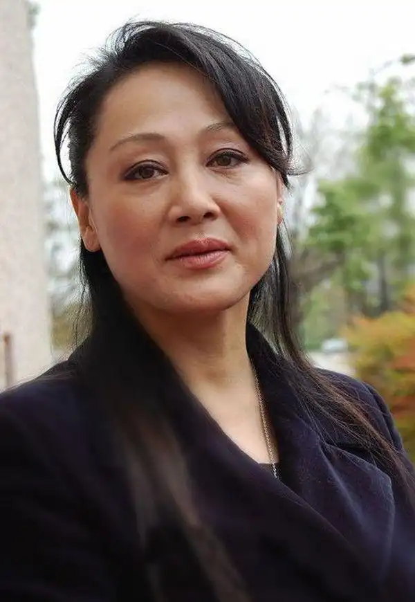 24岁儿子智商仅4岁,现在最怕的事就是死|王姬|北京人在纽约|儿子_新浪