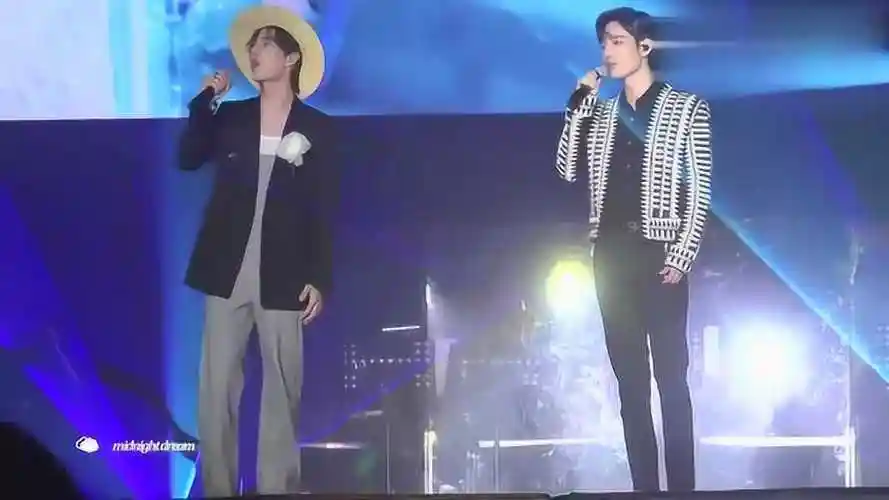 陈情令南京国风演唱会肖战和王一博同台合唱无羁惊艳全场