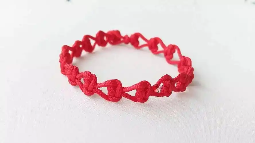 古代红绳的2种系法系足代表爱情系腰则让人惋惜