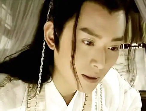 "古装一哥"黄海冰:1婚大学老师,2婚娶小12岁娇妻,44岁生二胎