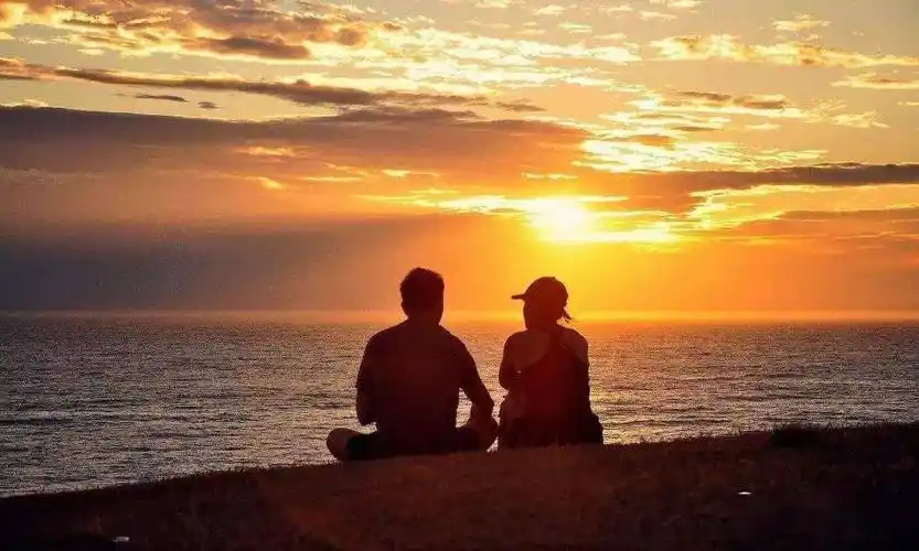 【陪我看日出】蔡淳佳经典歌曲(深情中音萨克斯音乐)_唯美_店铺_品牌