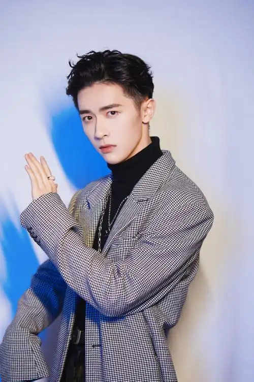 张逸杰相关图片