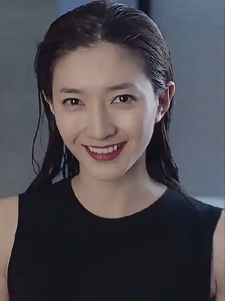 江疏影#有多少和我一样从《好先生》开始喜欢她的,最喜欢看她笑了!