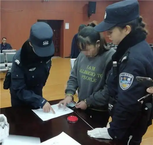 做蛋糕添加"泡打粉"女被告人被判有期徒刑八个月