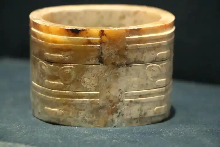 热点| 古城遗址挖掘者讲述故宫良渚文化大展:玉器见证五千年历史