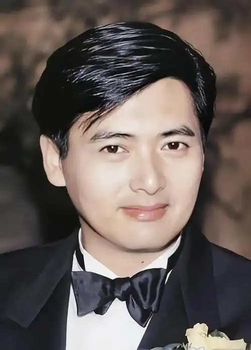 发哥的一些经典回忆照片,找回我们曾经的青春|周润发_网易订阅