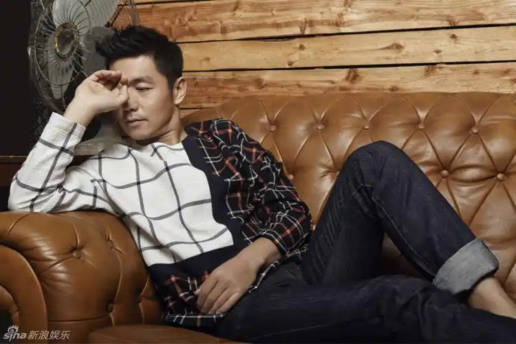 组图:邢佳栋至简至真大片 展现魅力暖男一面_高清图集_新浪网