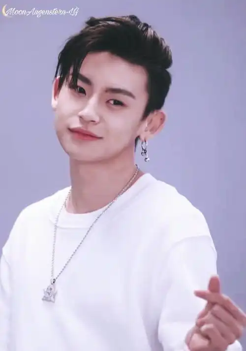 小鬼新歌不良少年#男友系列第三弹之花样比心7315@小鬼-王琳凯