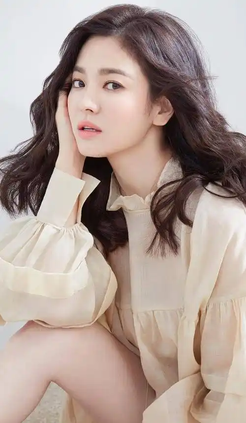 女星「长发」好看还是「短发」好看,angelababy短发清纯灵动!