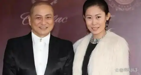 在汤镇业的宠爱下,文静很快就怀了孕,于是他们不得不匆匆结婚,奉子