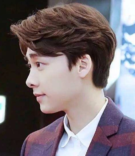 五位男明星的"侧脸杀",吴亦凡精致,杨洋帅气