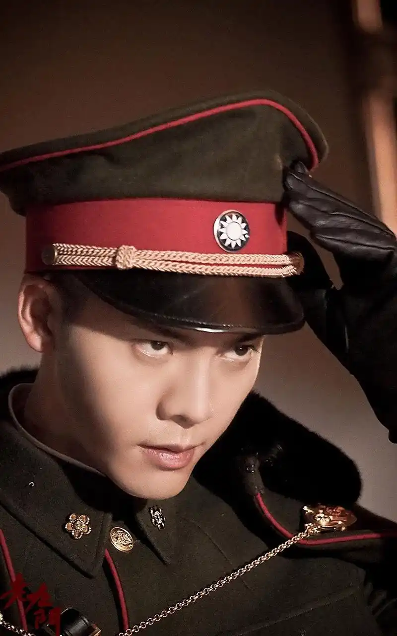 陈伟霆老九门军官制服帅气剧照手机壁纸下载_明星_手机壁纸下载_美桌