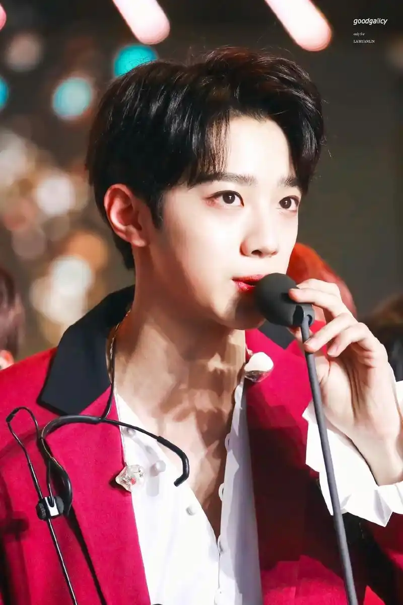 [赖冠霖][分享]191220 去年今日| kpma舞台上的新鲜饭拍