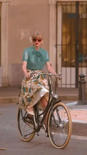 【手机壁纸】欧美女神 - 欧美女星壁纸 - 实验室设备网