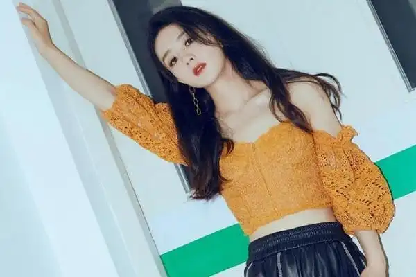 赵丽颖八字刘海图片赵丽颖中餐厅,八字看赵丽颖