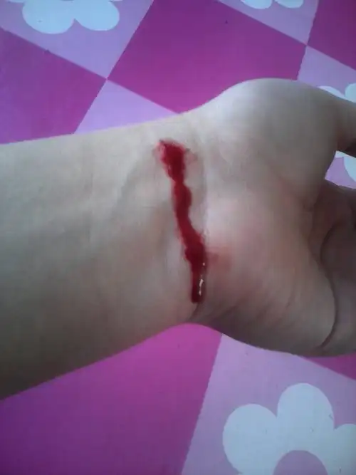 这个是用刀划的么