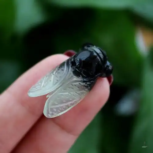 热销冰种玉吊坠_一鸣惊人玉蝉天然玉石岫玉吊坠知了冰种水墨精雕男女