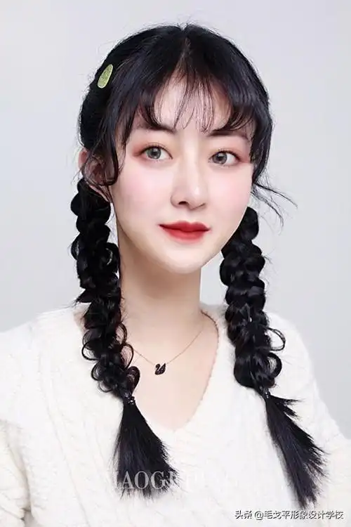 今年流行少女双马尾辫,时髦又显嫩|发型|刘海|减龄_网易订阅