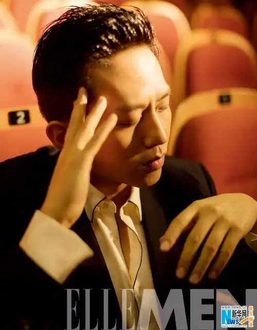 邓超西装革履拍时尚大片 乘风破浪尽显极致魅力