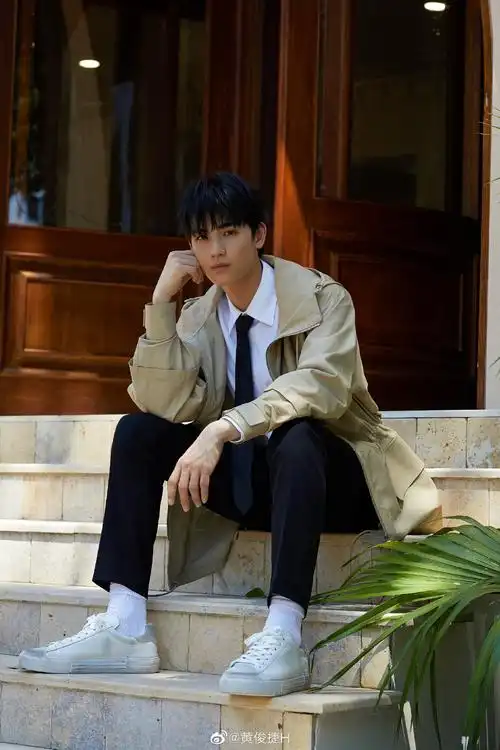 黄俊捷 国庆营业