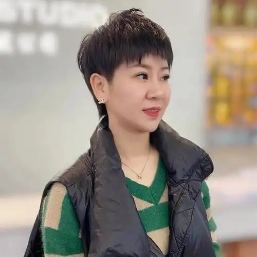 四十多岁女人短发适合什么发型(四十多岁女人最合适的短发发型)-天晟