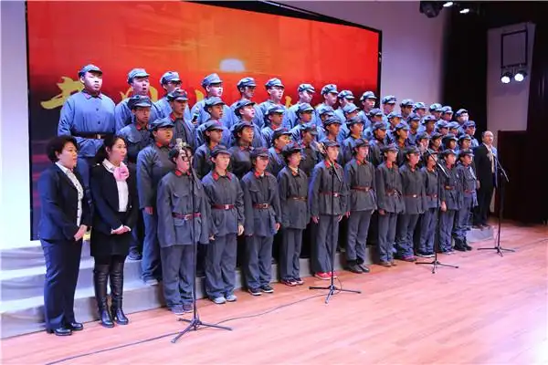 九年级"红色经典 赤子情怀"红歌会