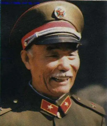 正文  开国将军中有两个人的外号和"胡子"有关,除了"王胡子"王震之外