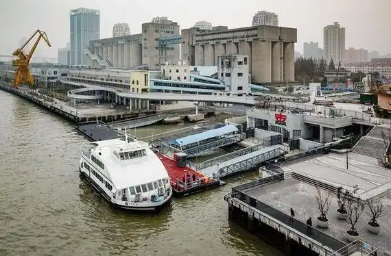 shenglu matou) 位于 a target="_blank" href="/item/黄浦江/80117"