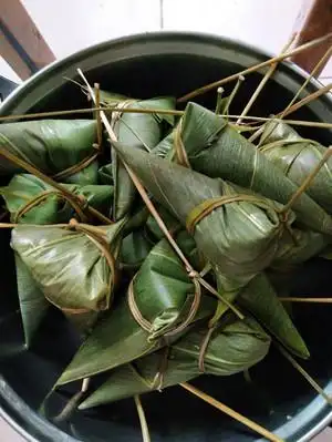 三角粽子怎么包的,吃粽子了